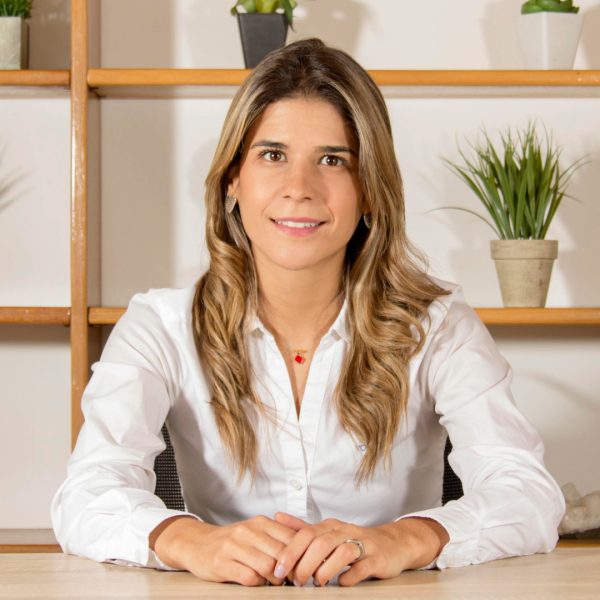 Maia Camila Urzola Maia Camila Urzola